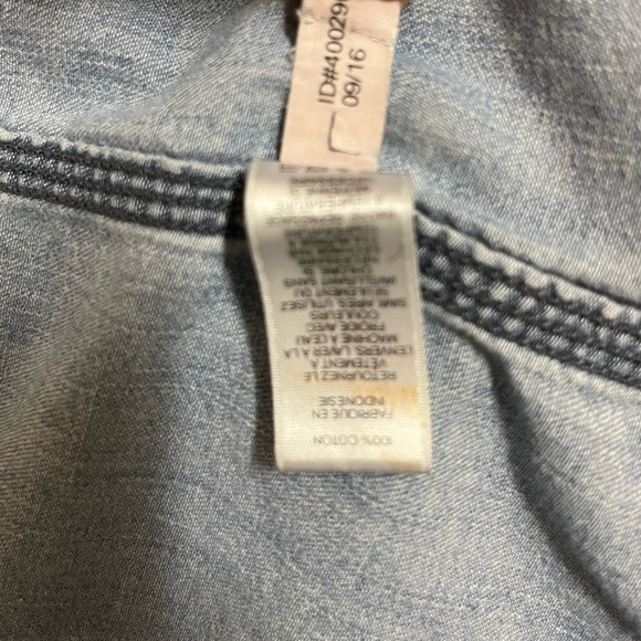 EXPRESS denim shirt gently used embroidered hearts ❤️ on back size L - Picture 14 of 15